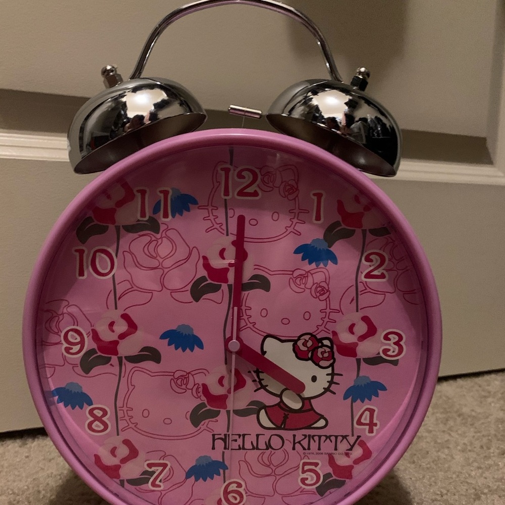 Hello kitty jumbo alarm clock
